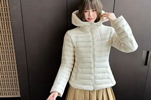 モンクレール ダウン 白