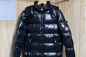 モンクレール 激安 ダウン