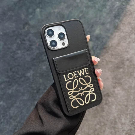 iPhone17pro max ケース ロエベ 金属ロゴ