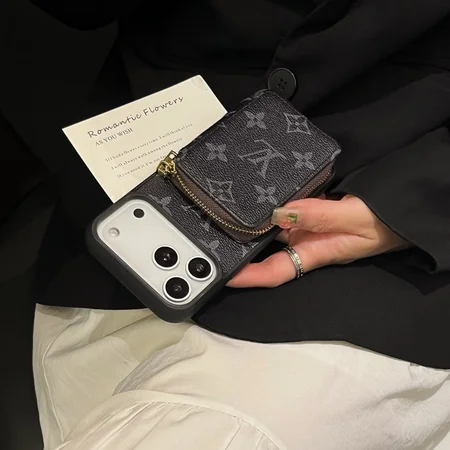 LV iPhone17pro ケース 背面ファスナーポケット