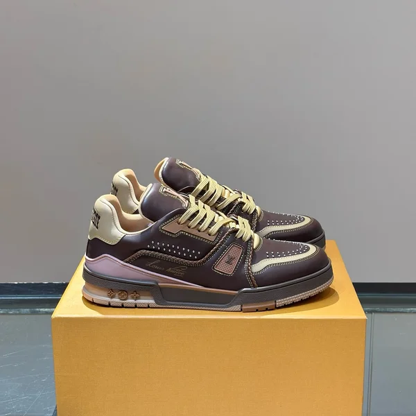 LouisVuitton トレイナー スニーカー