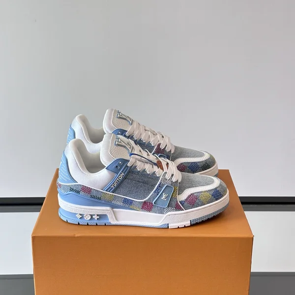 ルイヴィトン スーパーコピー スニーカー