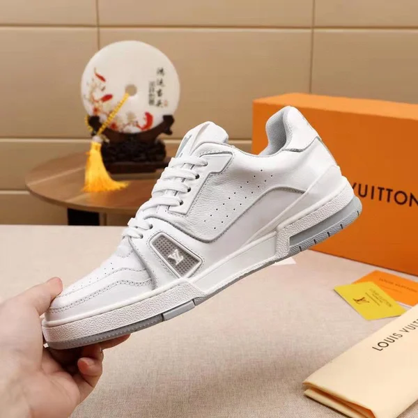 ヴィトン スニーカー メンズ