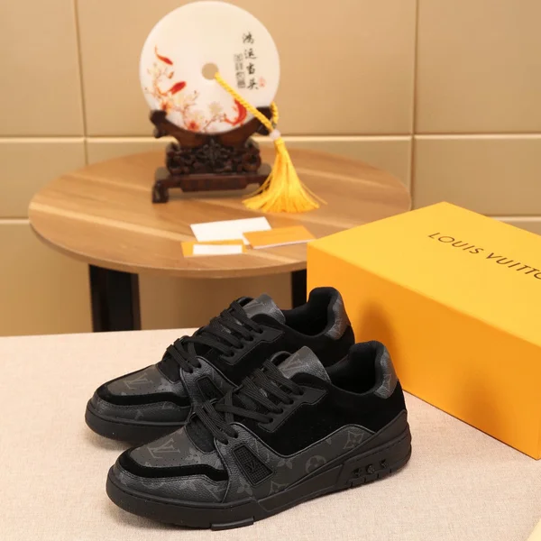 ルイヴィトン トレイナーライン コピー