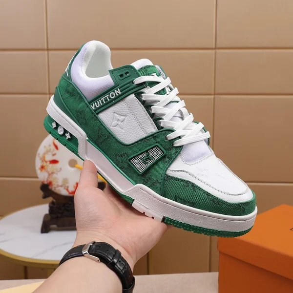 LVトレイナー ライン スニーカー 限定