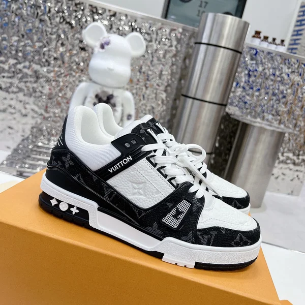 LV スニーカー モノグラム デニム レザー