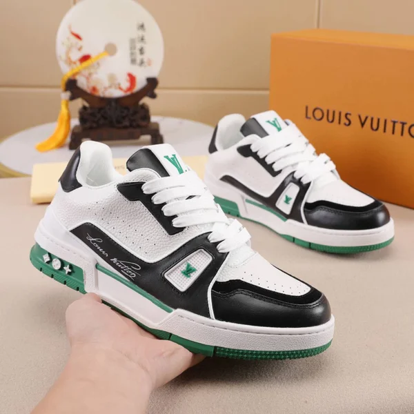 ルイヴィトン 靴 スーパーコピー