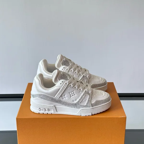 定番 人気 ルイヴィトン スニーカー