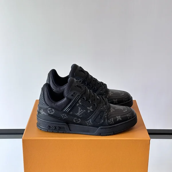 ヴィトン スニーカー メンズ