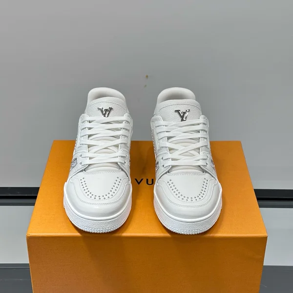 n級品 LV トレイナー ライン スニーカー