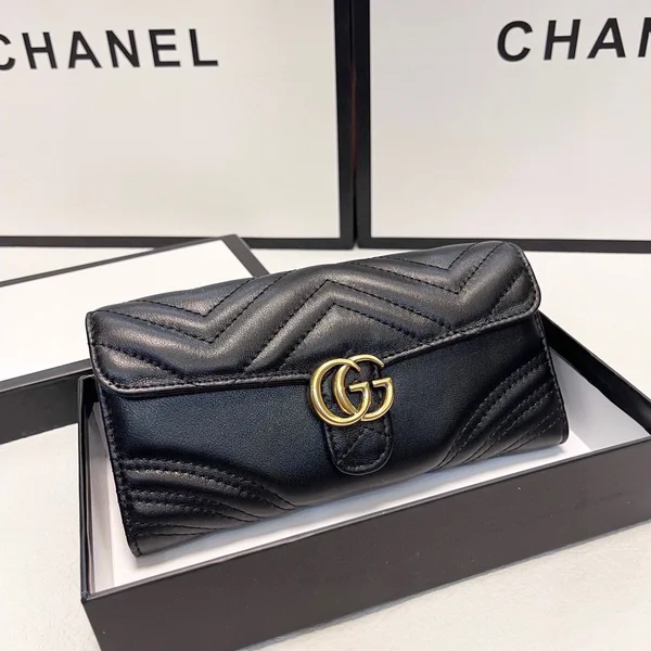 gucci ggマーモント 財布
