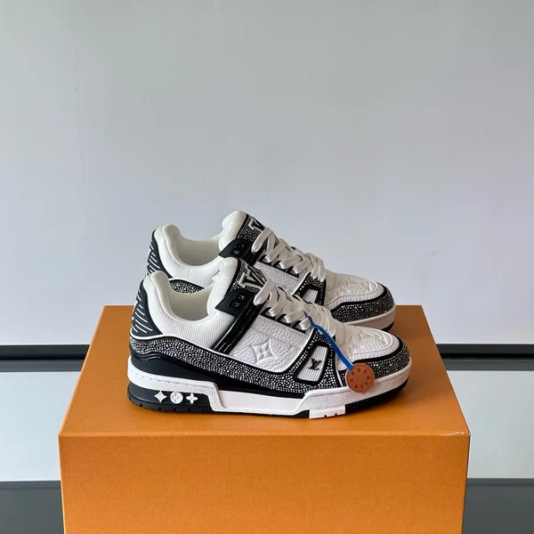 LVトレイナーライン レザー スニーカー