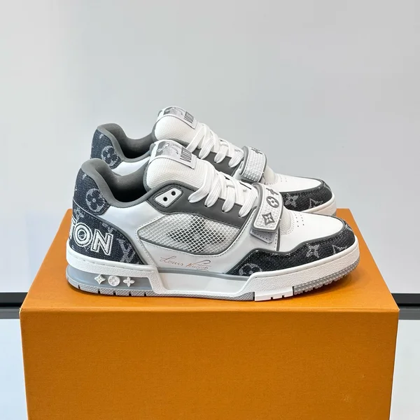 ヴィトン スーパーコピー スニーカー