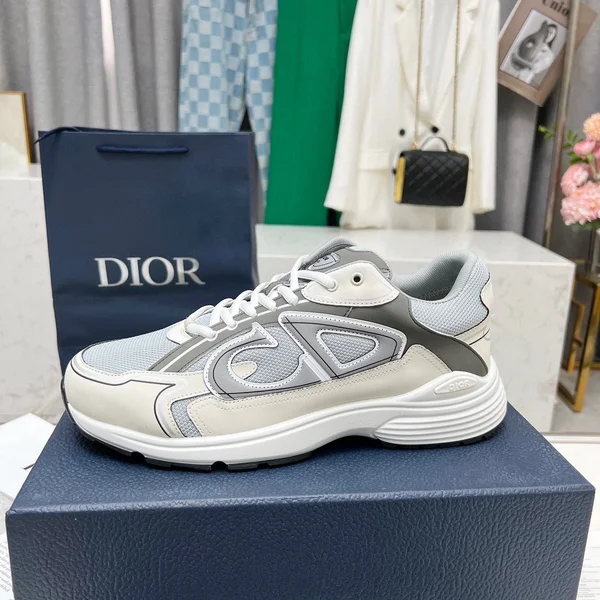 ディオール スニーカー 偽物