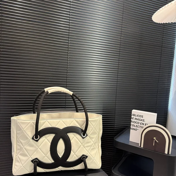 シャネル トートバッグ
