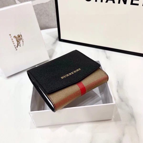 バーバリー 小銭入れ付き 三つ折り財布