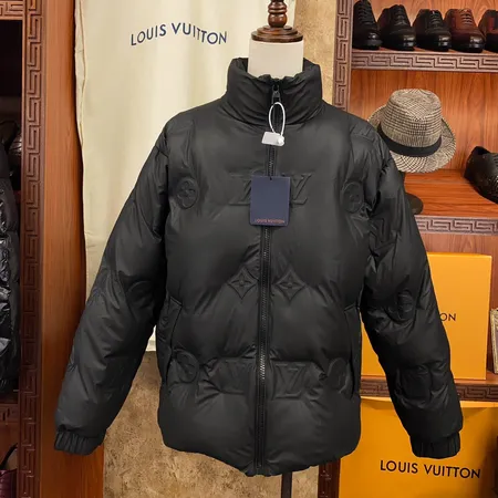 ルイヴィトン louis-vuitton ダウン ジャケット 偽物N級品激安