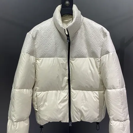 ルイヴィトン louis-vuitton ダウン ジャケット スーパーピーN級品激安