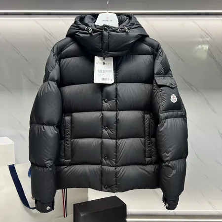 モンクレール moncler ダウン ジャケット 偽物N級品激安