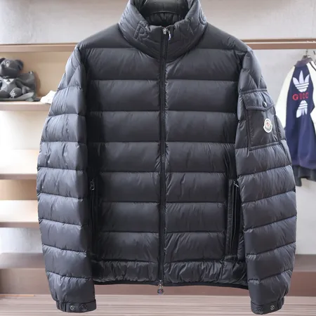 モンクレール moncler ダウン ジャケット 偽物激安通販