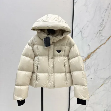プラダ prada ダウン ジャケット スーパーピー全品送料無料