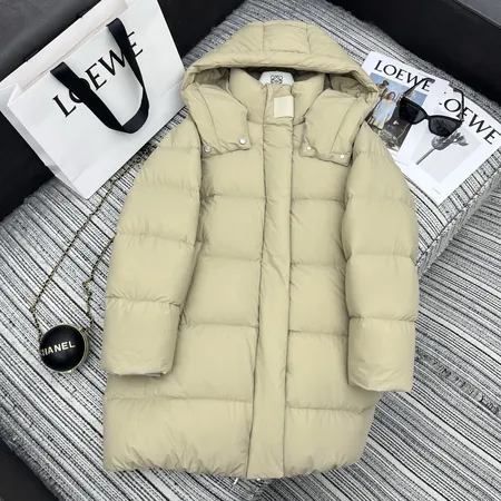 ロエベ loewe ダウン ジャケット 偽物N級品激安